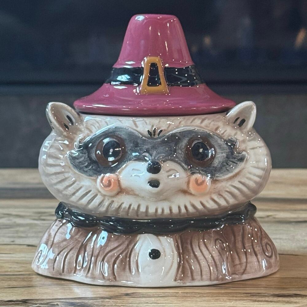 Johanna Parker Raccoon Pilgrim Hat Candy Canister Jar Fall Thanksgiving HTF 5”H